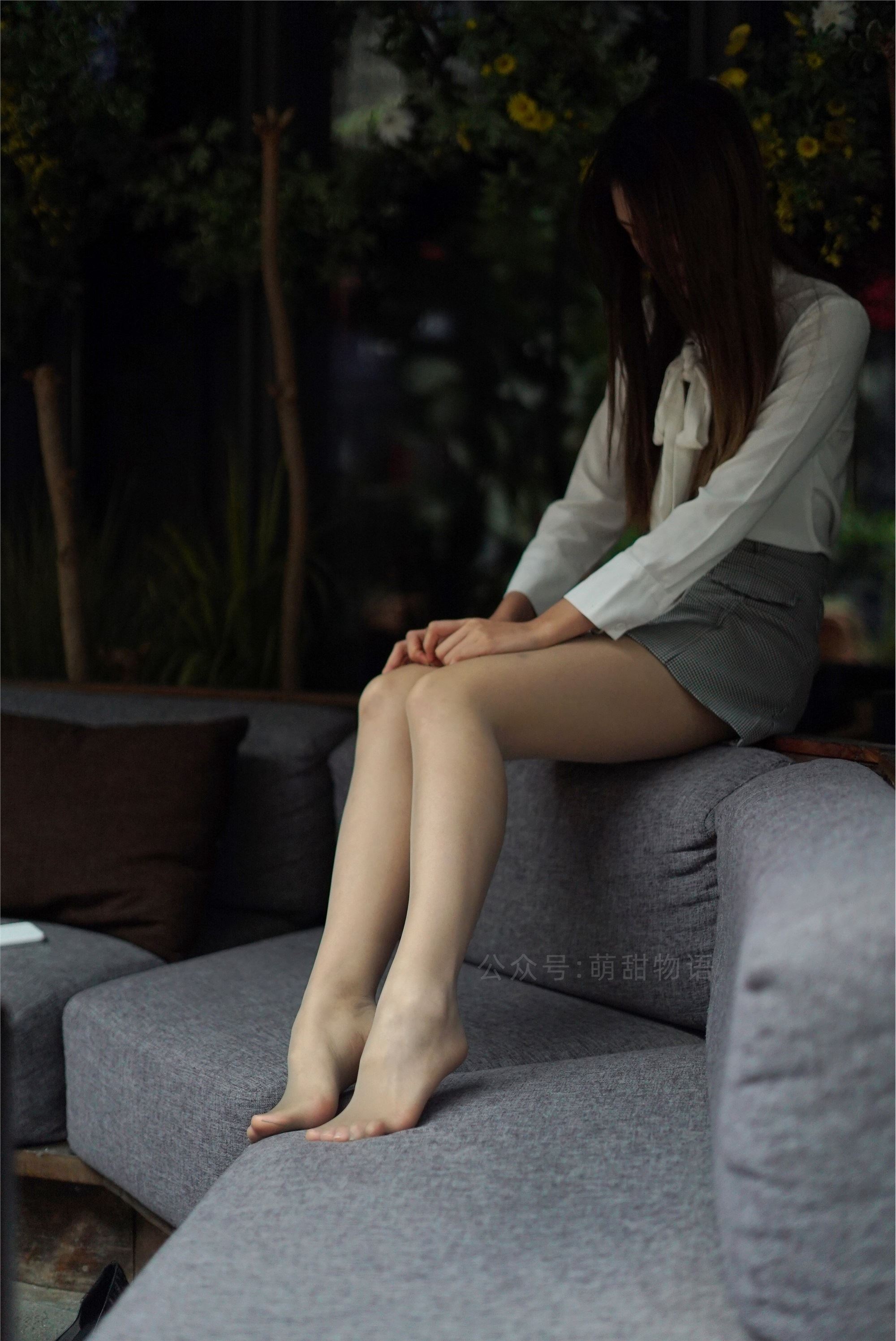 萌甜物语 XM210 《在路边的座位玩脚脚-笑笑(含SP)》